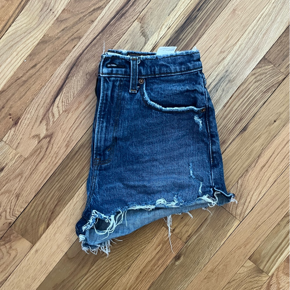 Abercrombie & Fitch Curve Love High Rise Mom Shorts